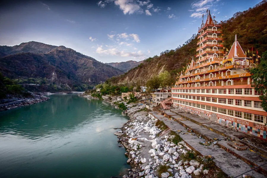 Rishikesh with Taj Mahal